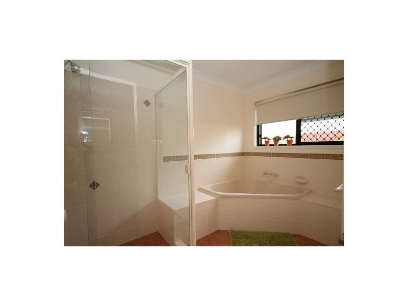 75 Graham Rd, Morayfield QLD 4506