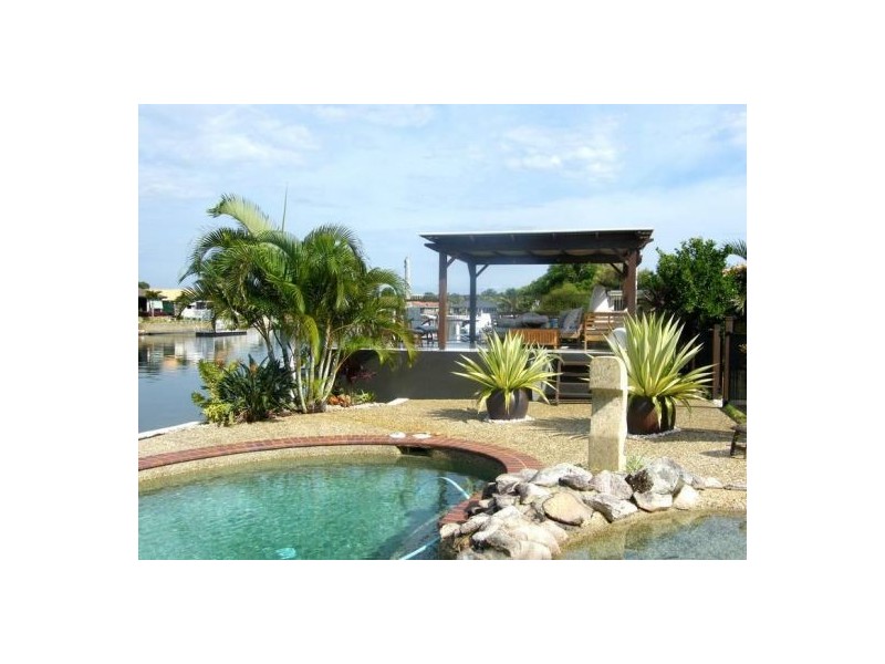 77 Phoenix Avenue, Bongaree QLD 4507