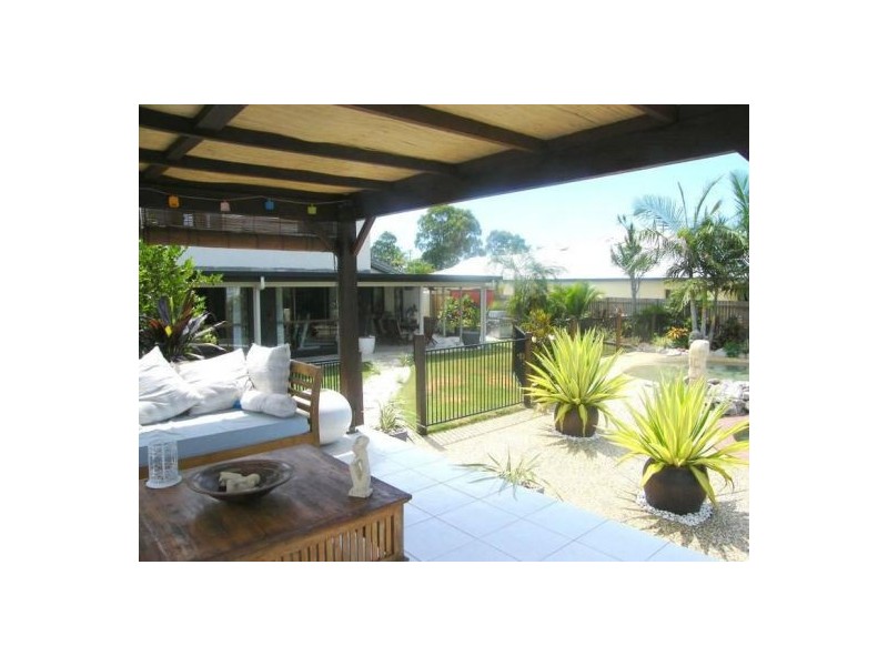 77 Phoenix Avenue, Bongaree QLD 4507