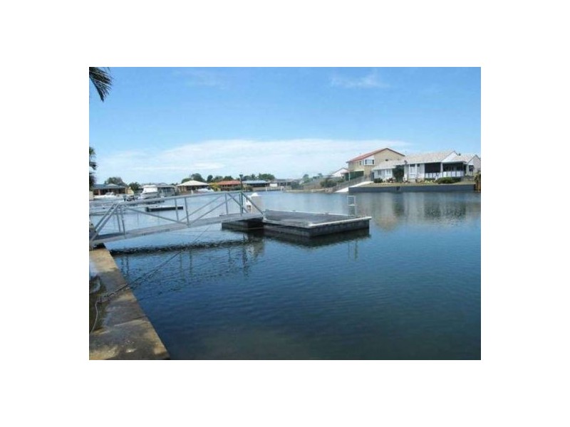 77 Phoenix Avenue, Bongaree QLD 4507