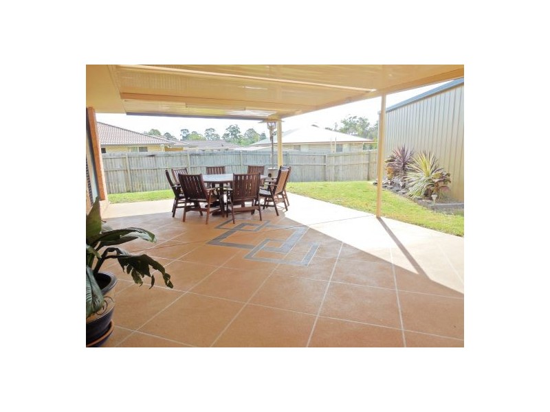 24 Leggett St, Morayfield QLD 4506