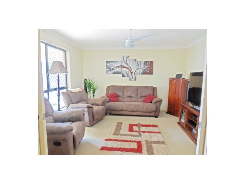 24 Leggett St, Morayfield QLD 4506
