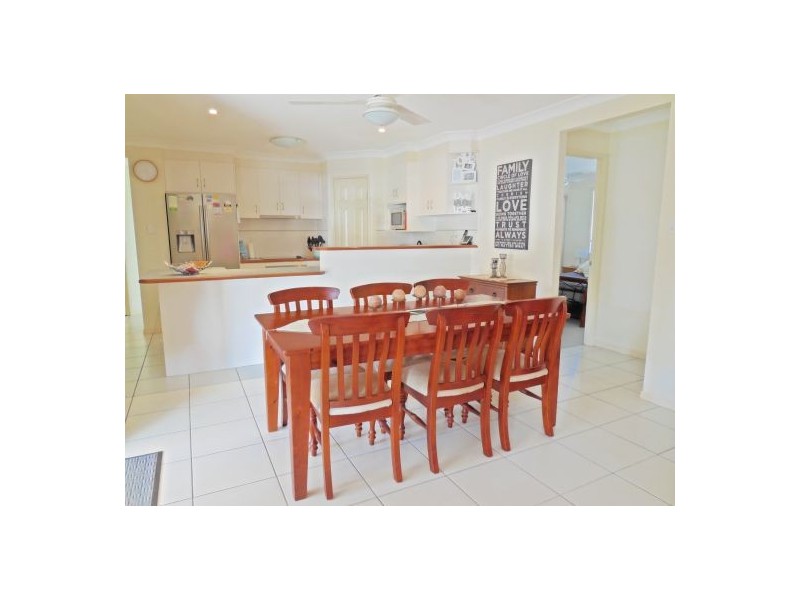24 Leggett St, Morayfield QLD 4506