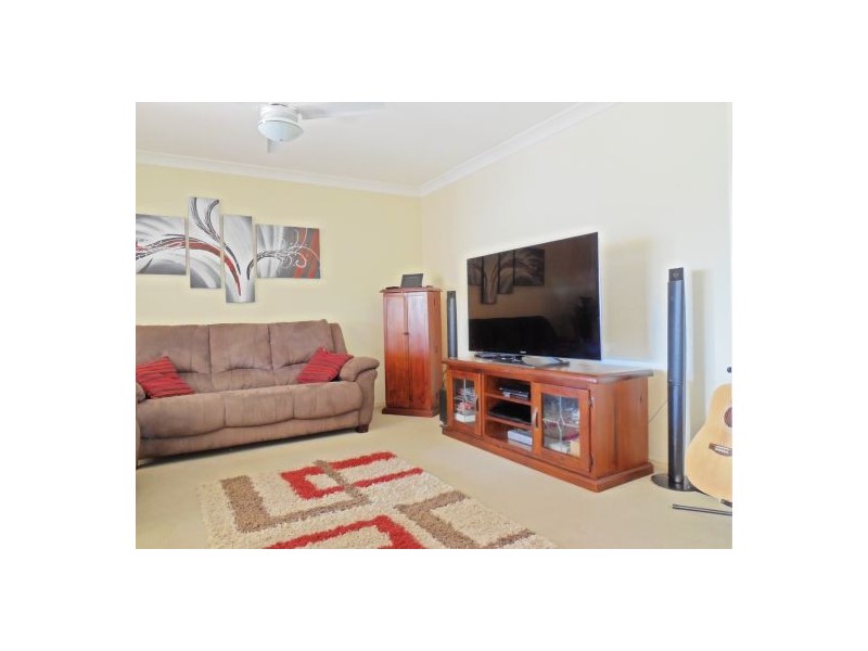 24 Leggett St, Morayfield QLD 4506