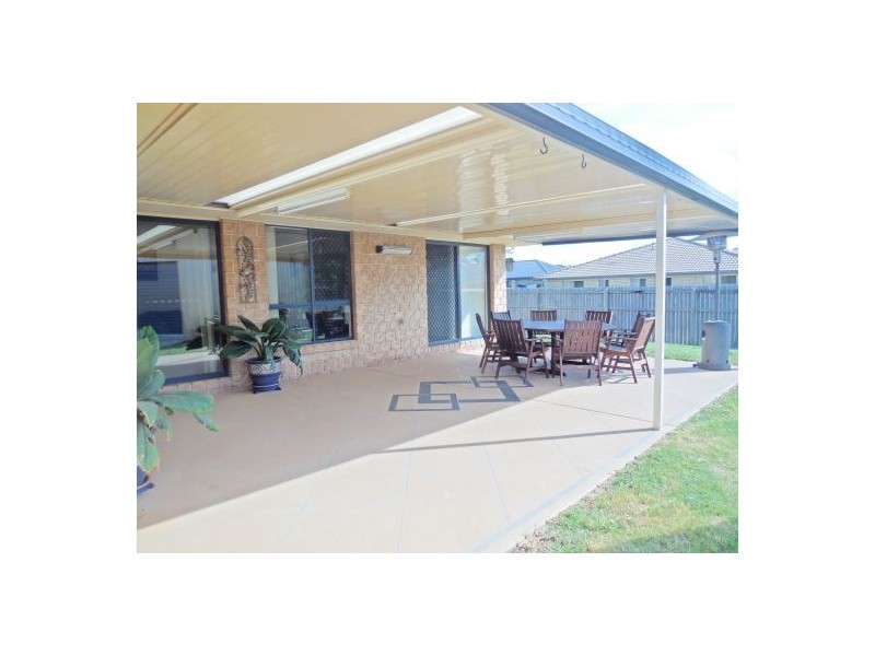 24 Leggett St, Morayfield QLD 4506