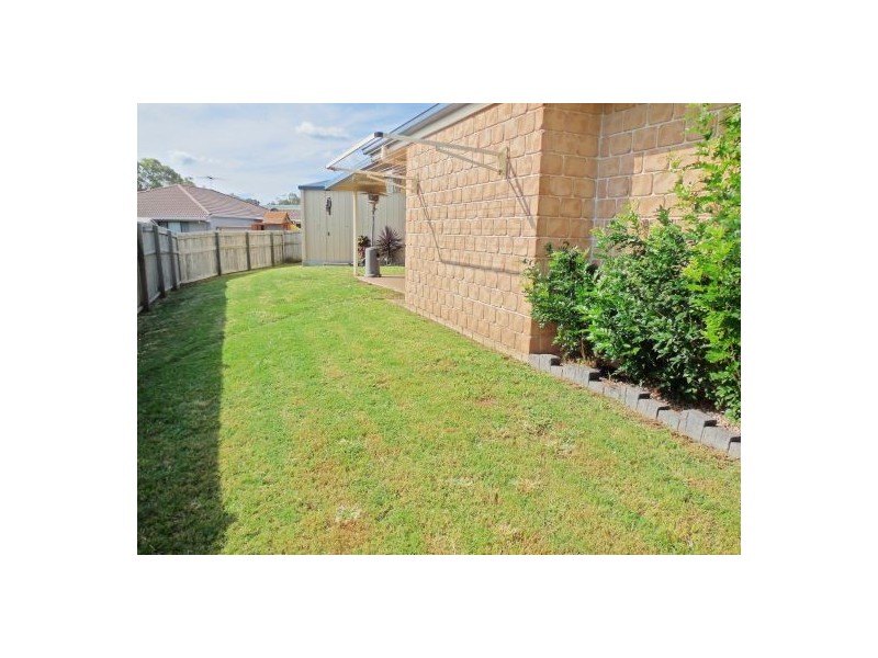 24 Leggett St, Morayfield QLD 4506