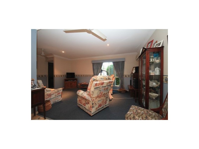 23 Wimbledon Drive, Morayfield QLD 4506