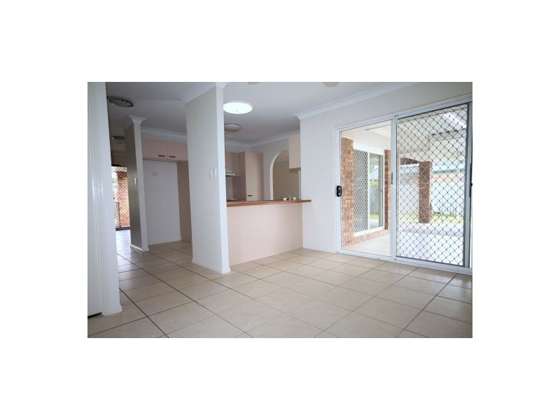 3 Crestwell Close, Morayfield QLD 4506