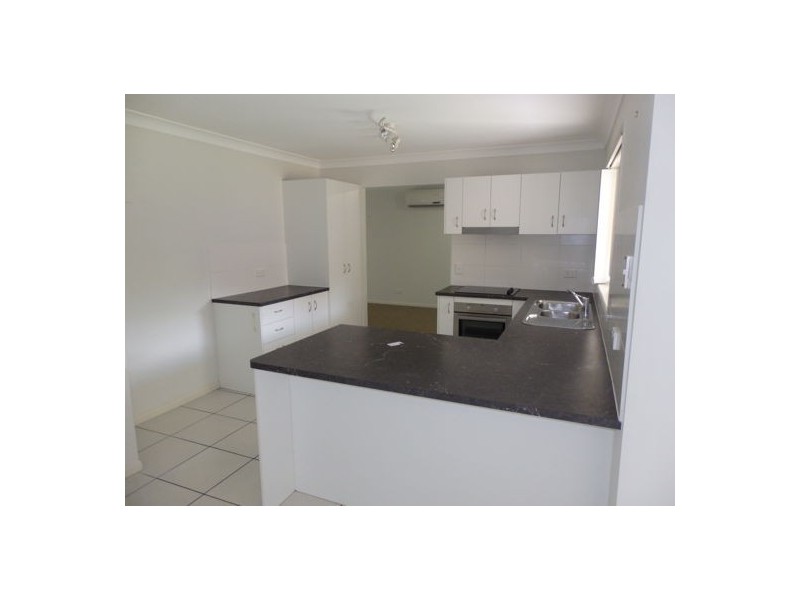 8 Peta Street, Kallangur QLD 4503