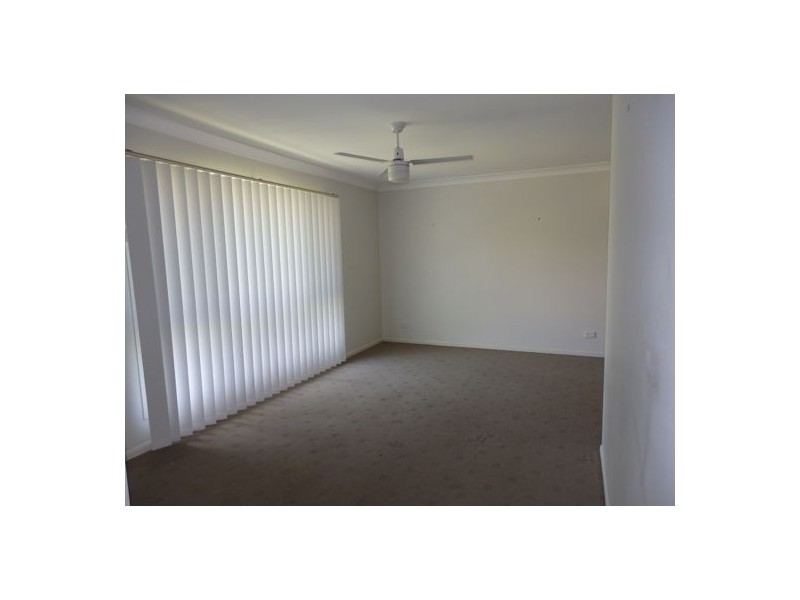 8 Peta Street, Kallangur QLD 4503