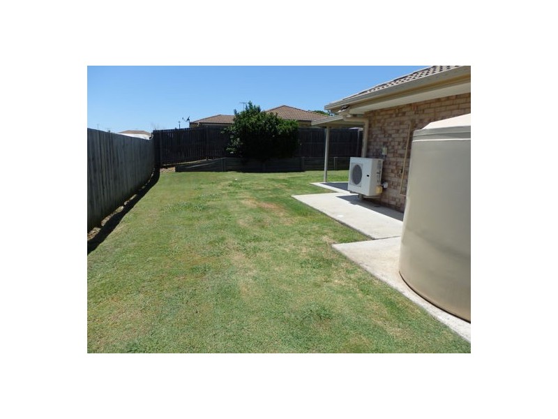 8 Peta Street, Kallangur QLD 4503