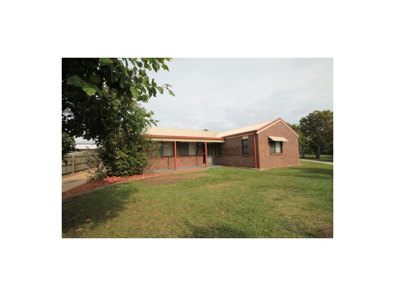 8 Cato Court, Caboolture QLD 4510