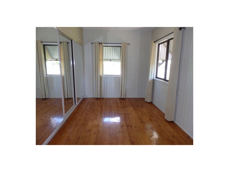 19 Trevor Street, Beachmere QLD 4510