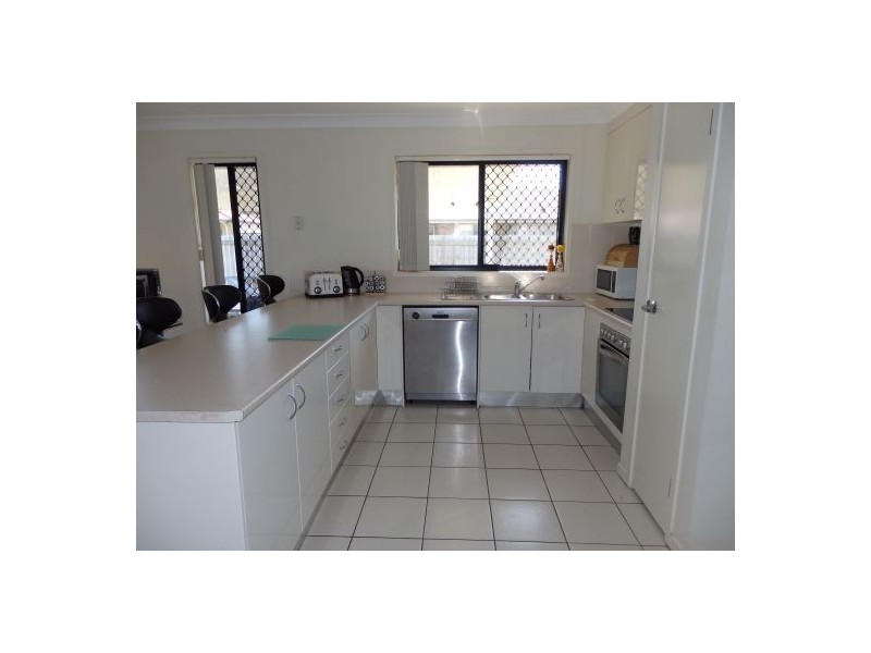 5 Middle Barten Crt, Bray Park QLD 4500