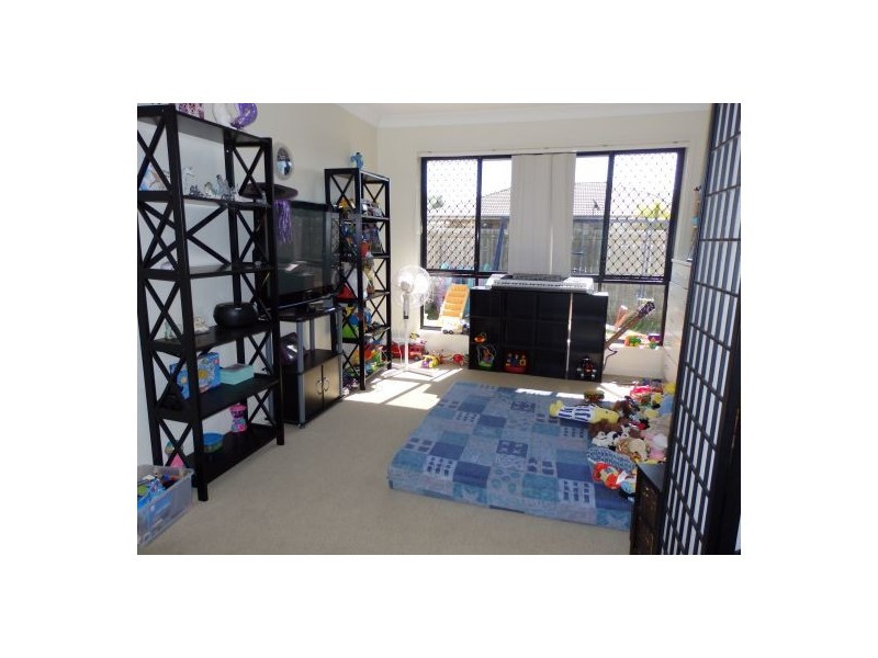 5 Middle Barten Crt, Bray Park QLD 4500