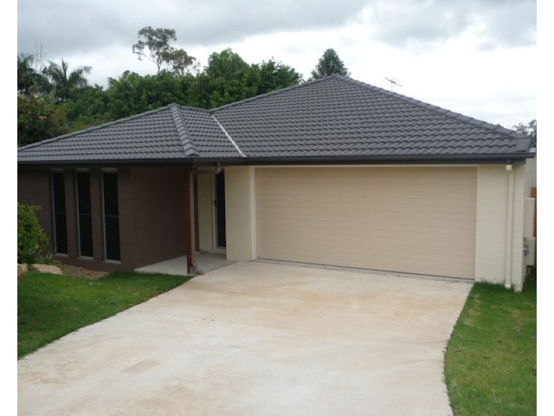 14 Brimstone Court, Kallangur QLD 4503