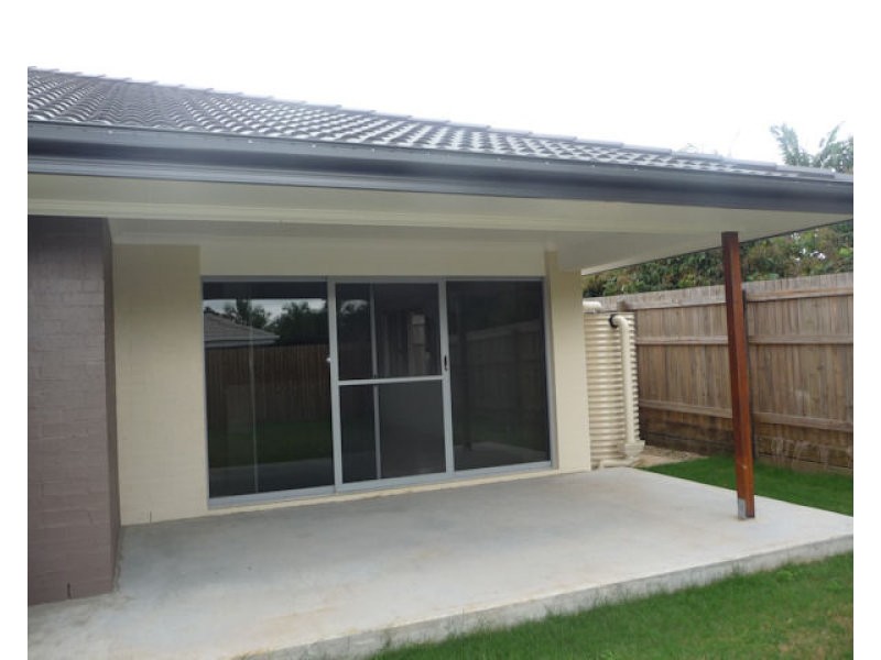 14 Brimstone Court, Kallangur QLD 4503