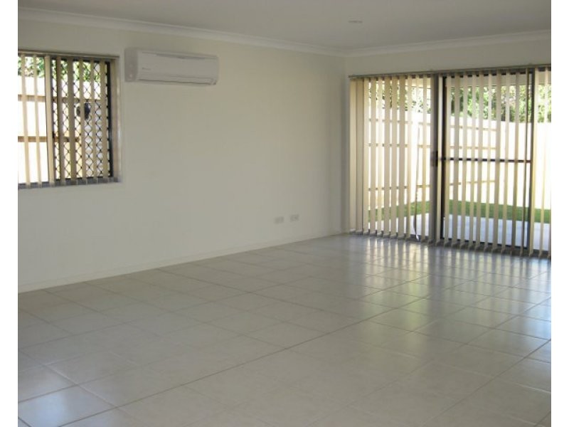 14 Brimstone Court, Kallangur QLD 4503