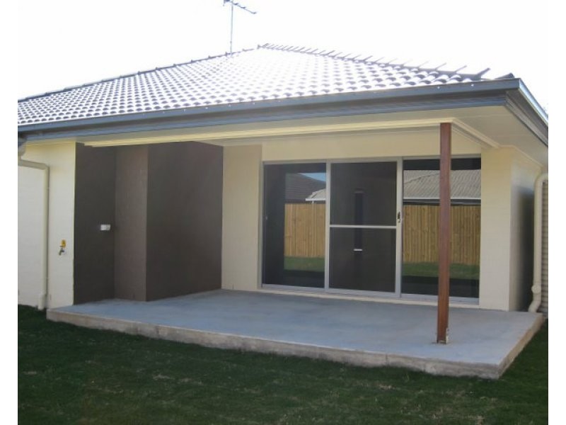 14 Brimstone Court, Kallangur QLD 4503