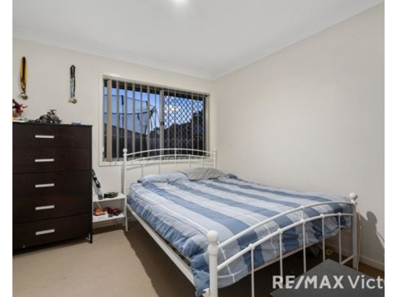 14 Brimstone Court, Kallangur QLD 4503