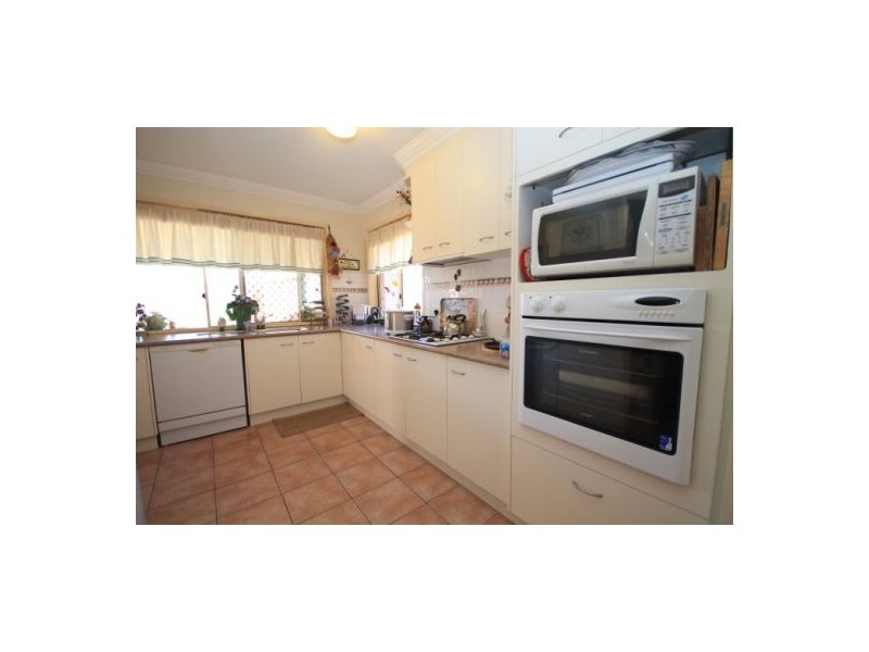 25 Wimbledon Drive, Morayfield QLD 4506