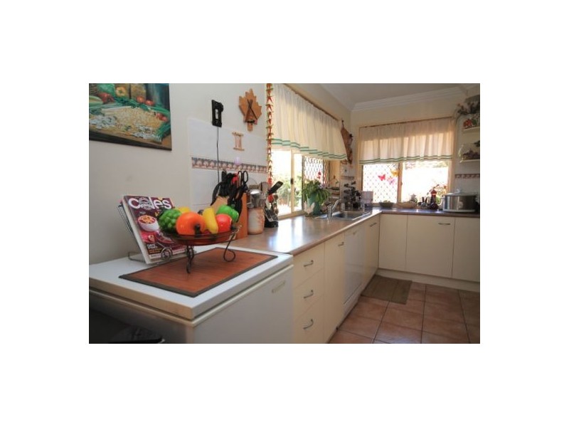 25 Wimbledon Drive, Morayfield QLD 4506