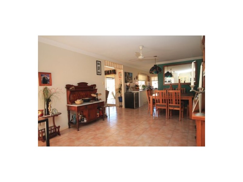 25 Wimbledon Drive, Morayfield QLD 4506