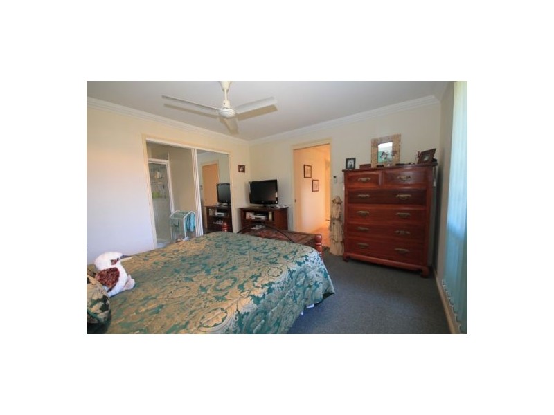 25 Wimbledon Drive, Morayfield QLD 4506