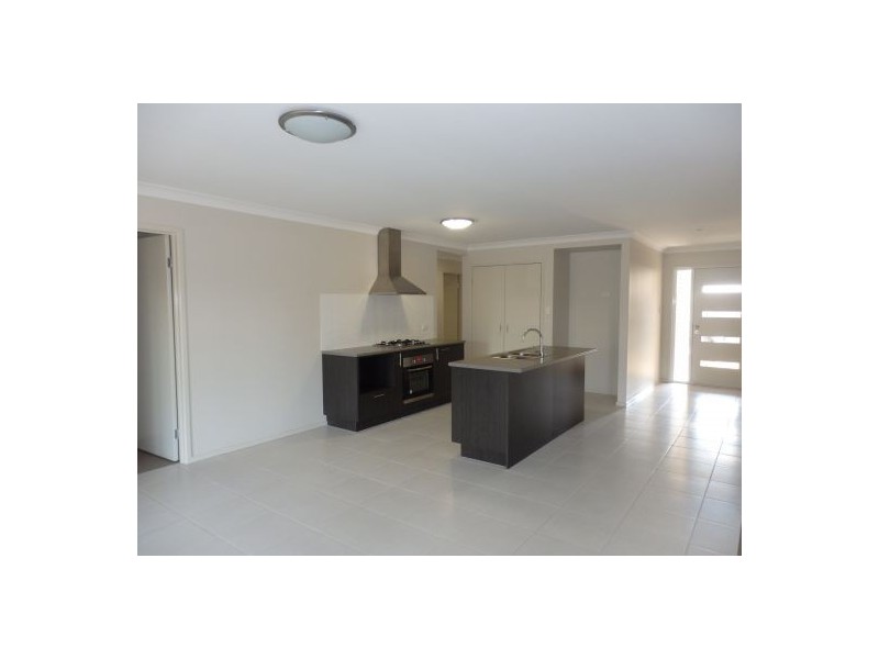 33/51 Silkyoak Drive, Morayfield QLD 4506