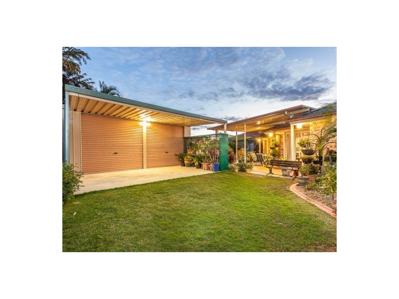 27 Wimbledon Dr, Morayfield QLD 4506