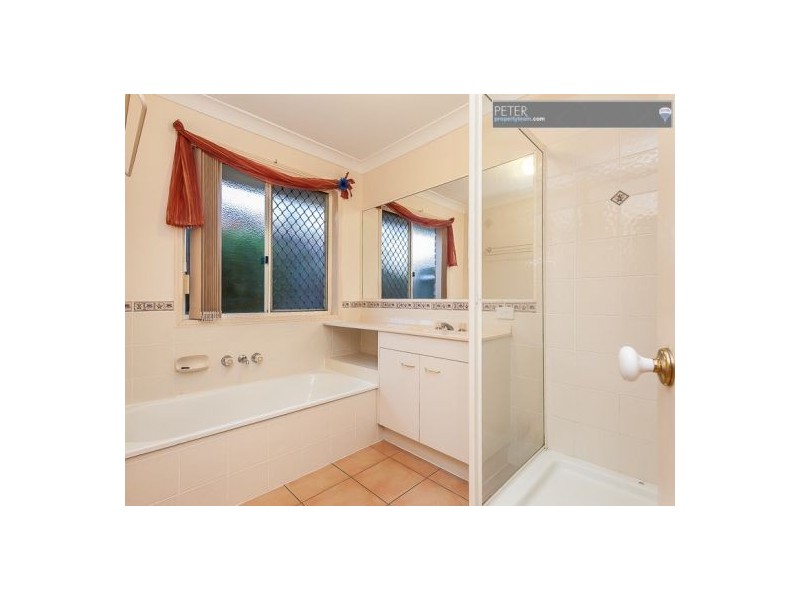 27 Wimbledon Dr, Morayfield QLD 4506