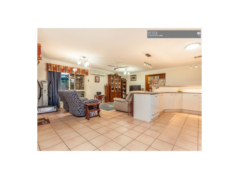 27 Wimbledon Dr, Morayfield QLD 4506