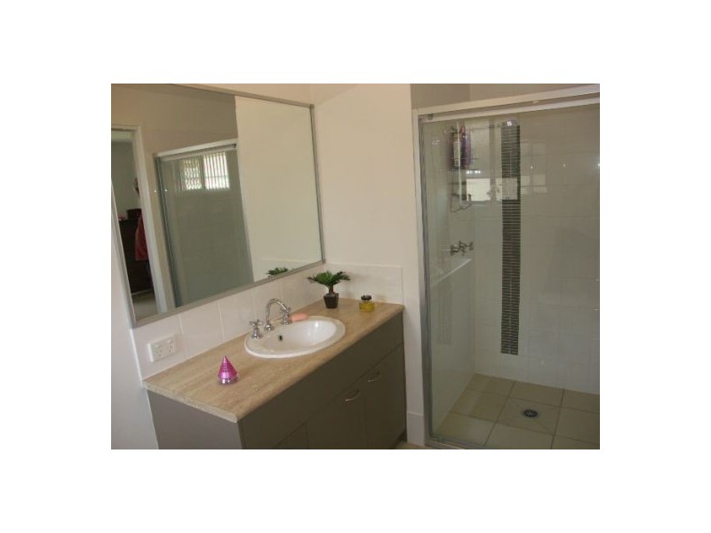 15 Hollywood Avenue, Bellmere QLD 4510