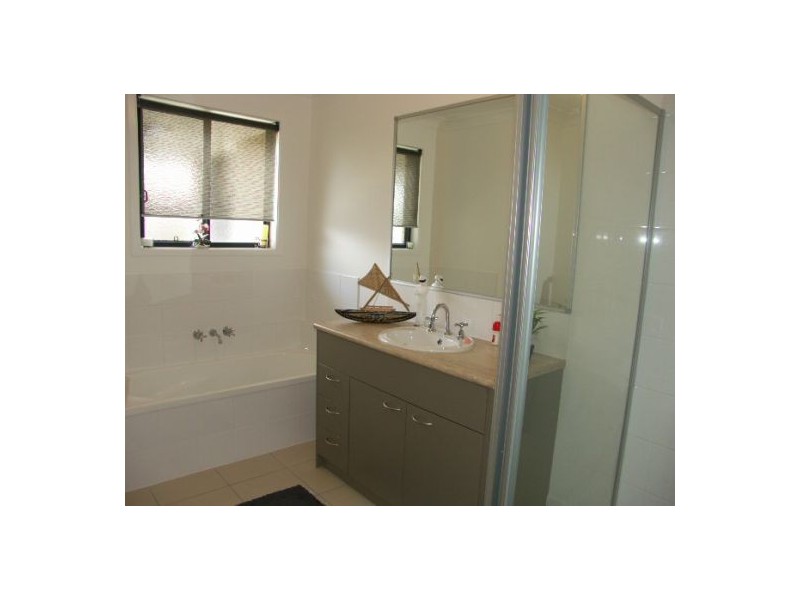 15 Hollywood Avenue, Bellmere QLD 4510