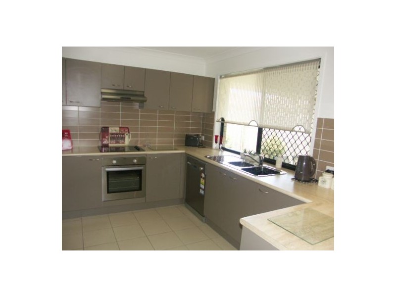 15 Hollywood Avenue, Bellmere QLD 4510