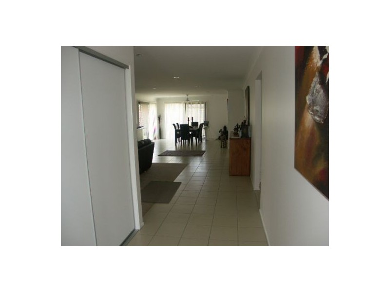 15 Hollywood Avenue, Bellmere QLD 4510