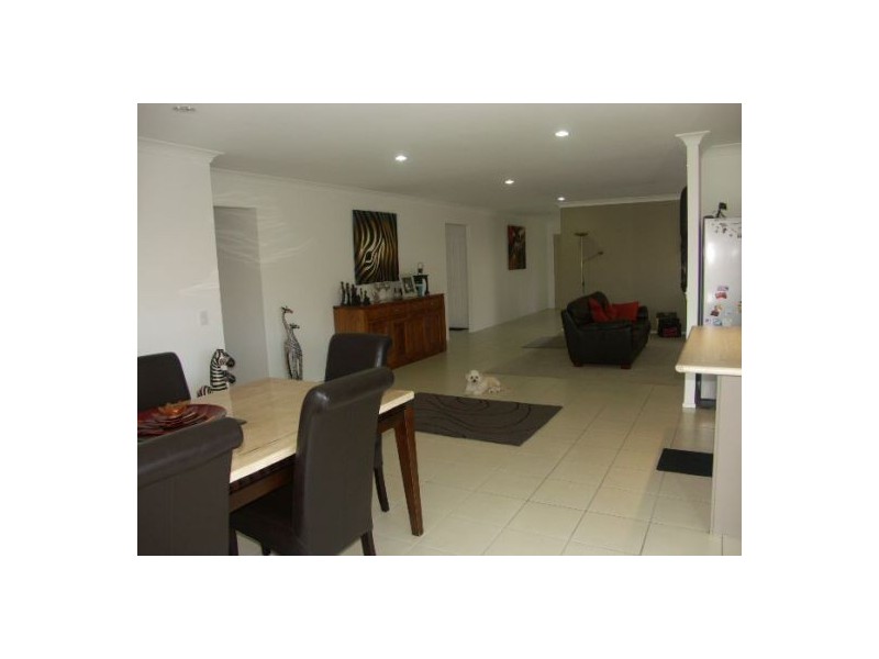 15 Hollywood Avenue, Bellmere QLD 4510