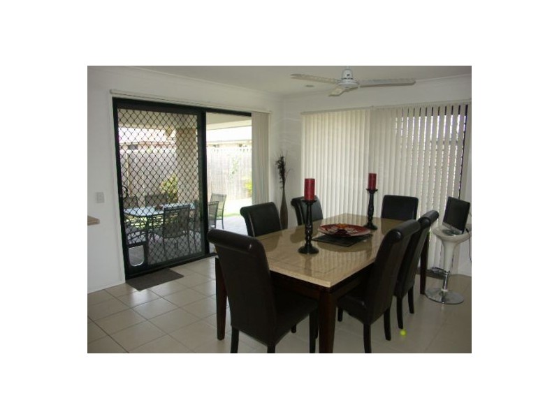 15 Hollywood Avenue, Bellmere QLD 4510