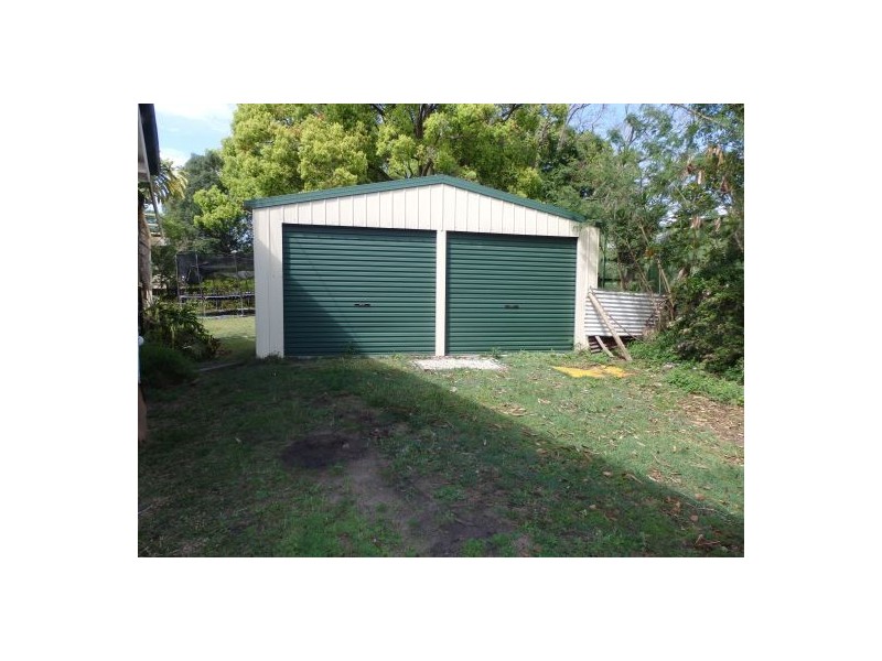 6 George St, Woodford QLD 4514