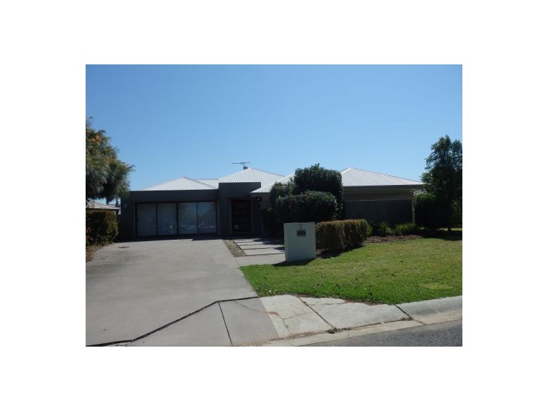 7 Morrow Street, Caboolture QLD 4510