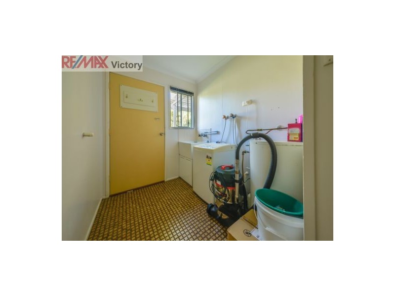 18 Avondale St, Morayfield QLD 4506