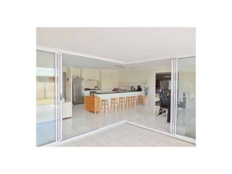 22 Leggett St, Morayfield QLD 4506