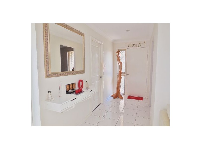 22 Leggett St, Morayfield QLD 4506