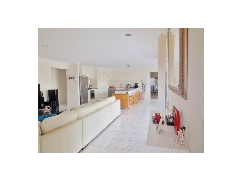 22 Leggett St, Morayfield QLD 4506