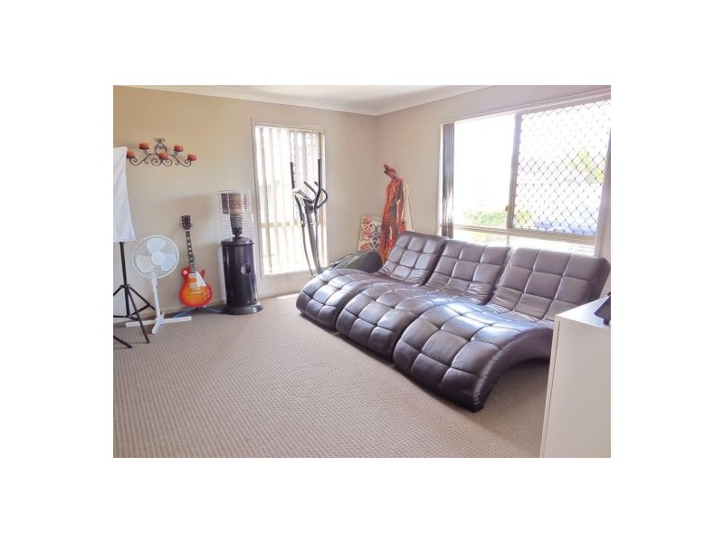22 Leggett St, Morayfield QLD 4506