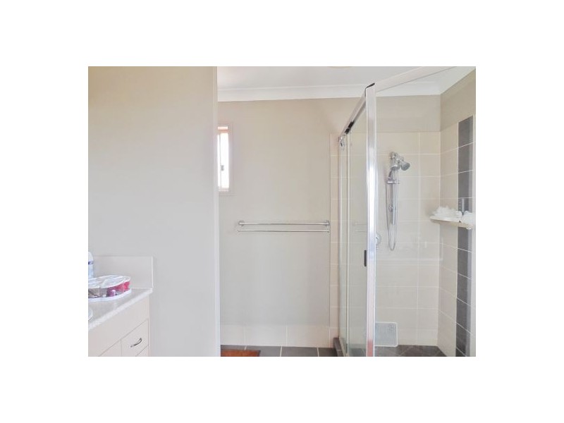 22 Leggett St, Morayfield QLD 4506