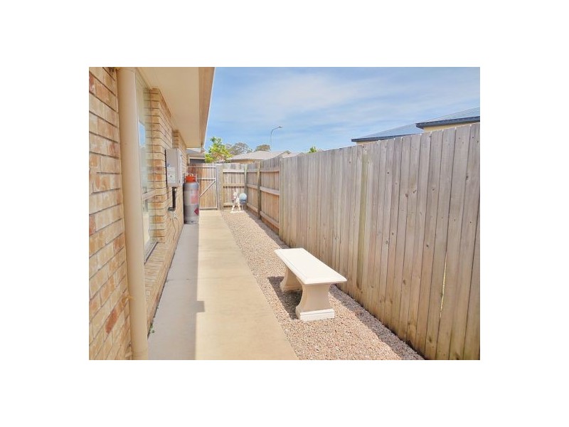 22 Leggett St, Morayfield QLD 4506