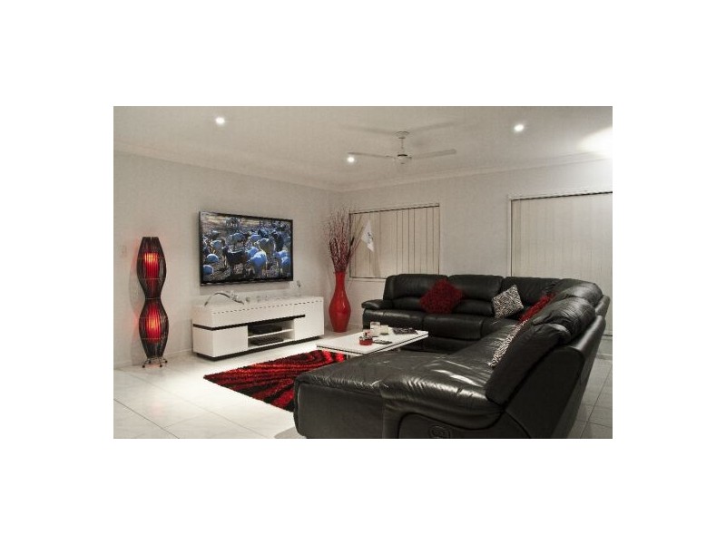 13 Vanillalily Close, Banksia Beach QLD 4507