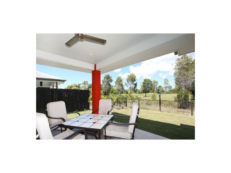 13 Vanillalily Close, Banksia Beach QLD 4507