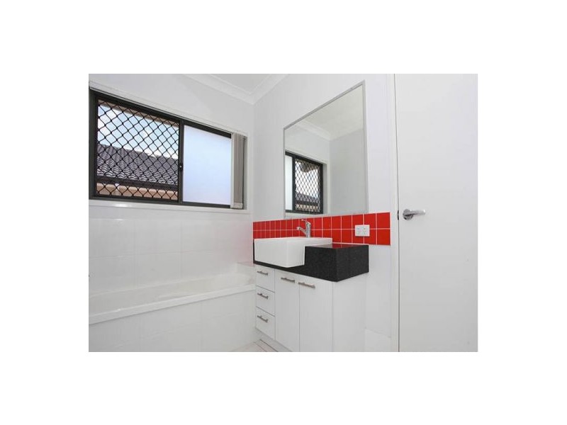 13 Vanillalily Close, Banksia Beach QLD 4507